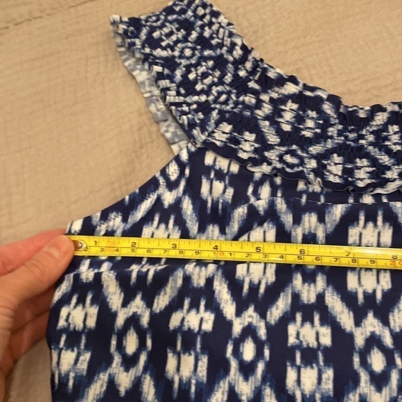 Old Navy blue and white one pieces swimwear. Size XXL - Picture 7 of 11